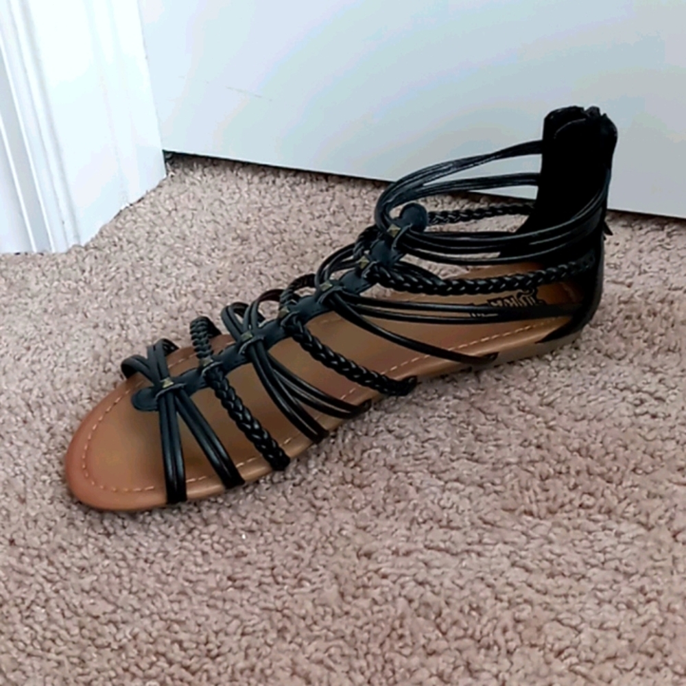 Shoes - Picture 3 of 3